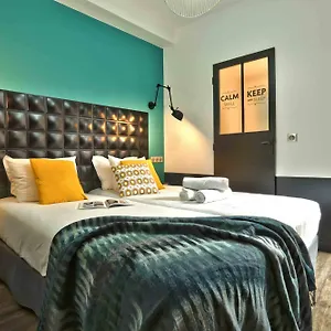 Arty Porte De Versailles By River Hostel