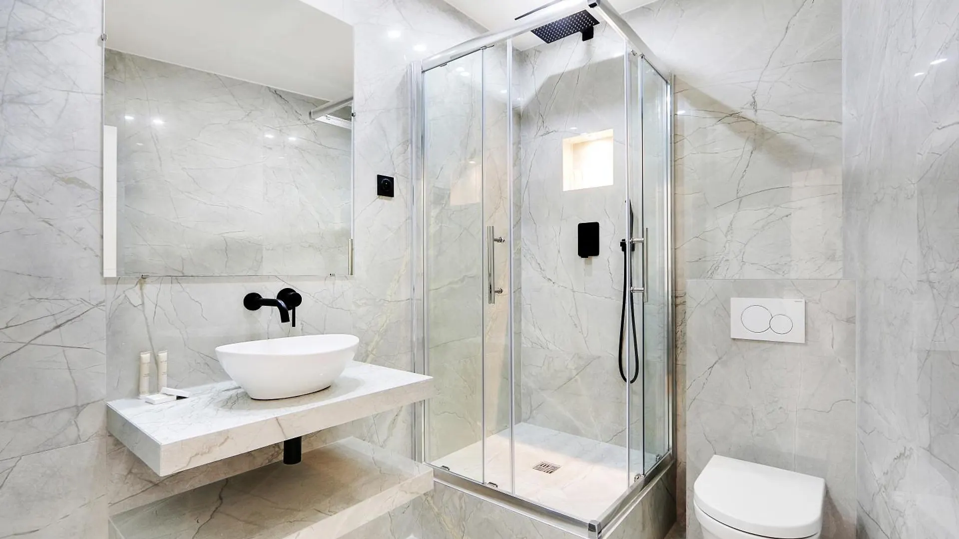 Pick A Flat'S Apartment On Rue Montorgueil Paris France